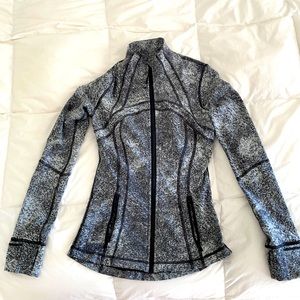 Lululemon Luon Spray Jacquard black/white jacket Size 4